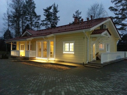 Гостевой домик у озера (ООО "Интеллиджер"). Россия, Санкт-Петербург