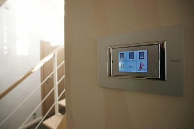  (3-storeyed house). Control interface