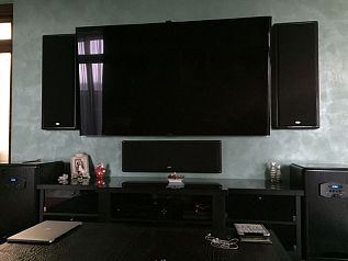  (217-square-meter apartment)